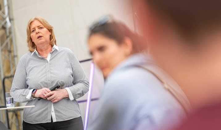 Bärbel Bas EUR, Deutschland, Berlin, 21.06.2026: Bärbel Bas (SPD), Bundesministerin für Arbeit und Soziales am Tag der offenen Tür im BMAS - Mitreden.Mit Bas im Bürger*innendialog. *** Bärbel Bas (EUR), Germany, Berlin, June 21, 2026 Bärbel Bas (SPD), Federal Minister of Labor and Social Affairs, at the Open House at the Federal Ministry of Labor and Social Affairs (BMAS) Have Your Say with Bas in the Citizens’ Dialogue,detected_source_language
