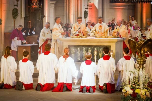 Der katholische Theologe Heiner Wilmer wird im Muensteraner Dom offiziell als 77. Bischof von Muenster in sein Amt eingefuehrt (Foto vom 21.06.2026, im Bild: Heiner Wilmer waehrend der Heiligen Messe). Er folgt an der Spitze des mitgliederstaerksten deutschen Bistums mit rund 1,6 Millionen Katholiken auf Felix Genn. Dieser war im Maerz 2025 mit 75 Jahren aus Altersgruenden als Muensteraner Bischof zurueckgetreten. Wilmer war bislang Bischof von Hildesheim. Seit Ende Februar ist der 65-Jaehrige auch Vorsitzender der katholischen Deutschen Bischofskonferenz. (Siehe epd-Meldung vom 21.06.2026) EDITORIAL USE ONLY *** Catholic theologian Heiner Wilmer is officially installed as the 77th Bishop of Münster in Münster Cathedral. Photo taken on June Copyright: epd-bild DetlefxHeese epd-Bischof-Wilmeer-MS-831