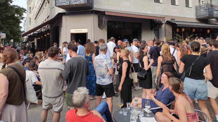 21.06.2026, Berlin - Deutschland. Bei der Fete de la Musique gibt es in der ganzen Stadt Konzerte, umsonst und draußen. *** June 21, 2026, Berlin, Germany
