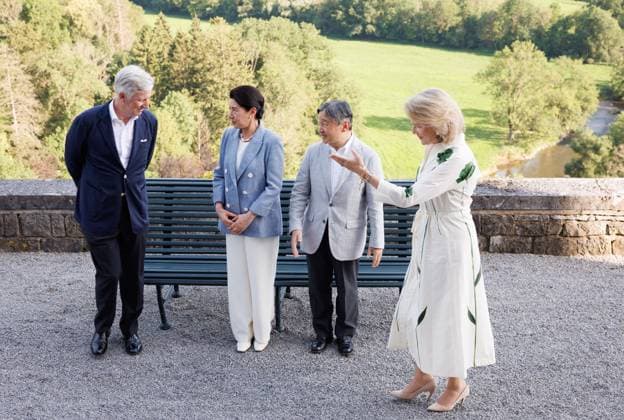 King Philippe - Filip of Belgium, Japanese Empress Masako, Japanese Emperor Naruhito and Queen Mathilde of Belgium pictured during the family picture at the Royal Domain of Ciergnon during the official state visit of the Japanese Emperor and Empress to Belgium, on Sunday 21 June 2026, in Ciergnon. The Emperor and Empress of Japan visit Belgium from June 20-25.  POOLxBENOITxDOPPAGNE 178639134