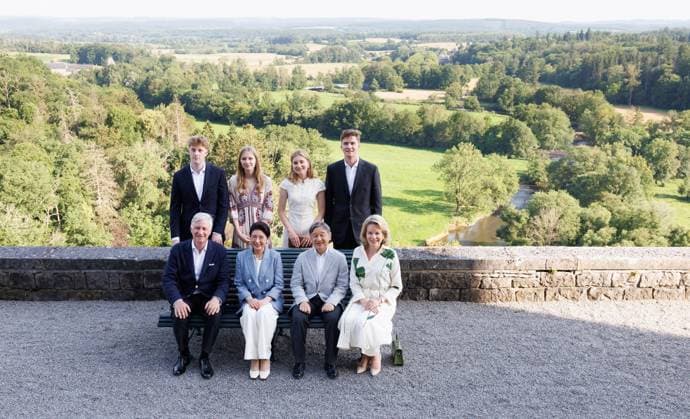 State Visit Of The Emperor And The Empress Of Japan to Belgium (First Row) King Philippe - Filip of Belgium, Japanese Empress Masako, Japanese Emperor Naruhito, Queen Mathilde of Belgium, (Second Row) Prince Emmanuel, Princess Eleonore, Crown Princess Elisabeth and Prince Gabriel pose for photographers during the family picture at the Royal Domain of Ciergnon during the official state visit of the Japanese Emperor and Empress to Belgium, on Sunday 21 June 2026, in Ciergnon. The Emperor and Empress of Japan visit Belgium from June 20-25. BELGA PHOTO POOL BENOIT DOPPAGNE Houyet Belgium  Copyright: xPoolxBenoitxDoppagnex