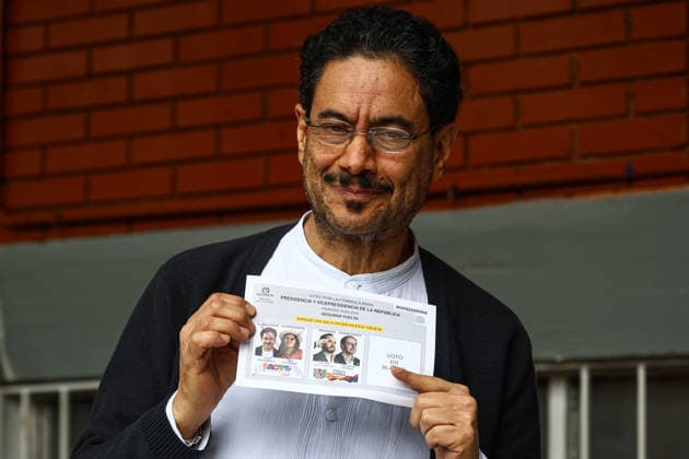 Candidate Ivan Cepeda casts his vote in Bogota BOGOTA, COLOMBIA - JUNE 21: Presidential candidate Ivan Cepeda, of the Historic Pact party, casts his vote in the presidential elections held in Bogota, Colombia, on Sunday, June 21, 2026. Lucas Aguayo Araos Anadolu Bogota Colombia. Editorial use only. Please get in touch for any other usage.  Copyright: x2026xAnadoluxLucasxAguayoxAraosx