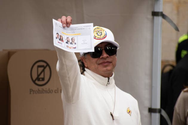 June 21, 2026, Bogota, Bogota D.C, Colombia: Colombian president Petro casts his vote showing support for the ruling party candidate Ivan Cepeda and speaks to the media during the runoff round of elections in Colombia, June 21, 2026, Colombia faces tebse election between a far right lawyer and a senator of the ruling party. Bogota Colombia  - ZUMAvp1_ 20260621_zia_vp1_004 Copyright: xLuisaxBorjaxLunax