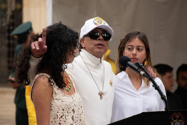 June 21, 2026, Bogota, Bogota D.C, Colombia: Colombian president Petro casts his vote showing support for the ruling party candidate Ivan Cepeda and speaks to the media during the runoff round of elections in Colombia, June 21, 2026, Colombia faces tebse election between a far right lawyer and a senator of the ruling party. Bogota Colombia  - ZUMAvp1_ 20260621_zia_vp1_005 Copyright: xLuisaxBorjaxLunax
