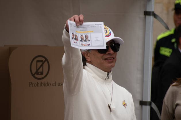 June 21, 2026, Bogota, Bogota D.C, Colombia: Colombian president Petro casts his vote showing support for the ruling party candidate Ivan Cepeda and speaks to the media during the runoff round of elections in Colombia, June 21, 2026, Colombia faces tebse election between a far right lawyer and a senator of the ruling party. Bogota Colombia  - ZUMAvp1_ 20260621_zia_vp1_006 Copyright: xLuisaxBorjaxLunax