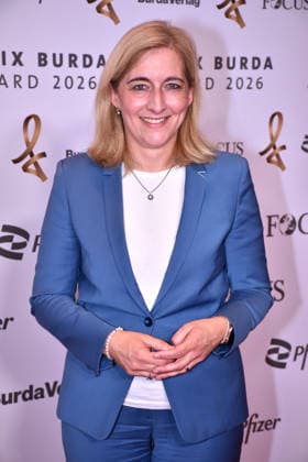 Nina Warken beim Felix Burda Award am 21.06.2026 im Axika in Berlin Nina Warken attends the Felix Burda Award ceremony on June 21, 2026 at the Axika in Berlin, Germany Felix Burda Award in Berlin *** Nina Warken at the Felix Burda Award on June 21, 2026, at the Axika in Berlin Nina Warken attends the Felix Burda Award ceremony on June 21, 2026, at the Axika in Berlin, Germany Felix Burda Award in Berlin,detected_source_language 