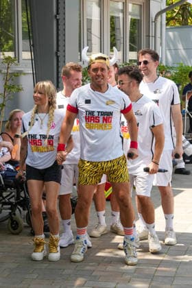 ZDF-Fernsehgarten 2026. Lorenz Büffel, Mia Julia und Malle Anja im ZDF Fernsehgarten mit dem Motto Discofox am 21.06.2026 in Mainz. Mainz ZDF Fernsehgarten Rheinland-Pfalz *** ZDF Fernsehgarten 2026