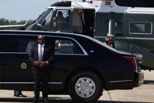 MD: President Trump Returns to the White House from Camp David U.S. President Donald Trump steps off Marine One on June 21, 2026 at Joint Base Andrews, Maryland. President Trump spent the weekend at Camp David after signing a memorandum of understanding with Iran on Friday during the G-7 summit at the Palace of Versailles in France as Vice President JD Vance continued the U.S.-Iran peace negotiations in Switzerland over the weekend. (Photo by Samuel Corum Pool ABACAPRESS.COM) Joint Base Andrews Maryland United States  Copyright: xPool ABACAx