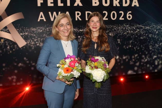 Nina Warken und Ronja Fleckenstein bei der 21. Verleihung des Felix Burda Award 2026 im Axica-Kongress- und Tagungszentrum. Berlin, 21.06.2026 *** Nina Warken and Ronja Fleckenstein at the 21st Felix Burda Award Ceremony in 2026 at the Axica Congress and Conference Center in Berlin, June 21, 2026,detected_source_language Copyright: xAgenturxMatthiasxWehnertx xM.xGränzdörferx