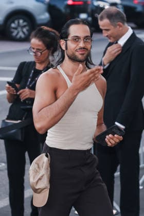 IPA85924165 - Milan, Milan Fashion Week Menswear Spring Summer 2027 - Men s Fashion, Spring Summer 2027 - Prada Afterparty - Guests arriving. Pictured: Mahmood (Italian singer)  Copyright: xAlessandroxBremecx xx 85924165