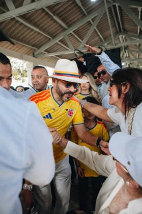 (260622) -- BOGOTA, June 22, 2026 -- Independent candidate Abelardo De la Espriella, associated with the far-right Defenders of the Homeland movement, arrives at a polling station in Barranquilla, Colombia, June 21, 2026. Independent candidate Abelardo De la Espriella, associated with the far-right Defenders of the Homeland movement, led the presidential runoff election on Sunday and is set to become Colombia s next president for the 2026-2030 term, according to preliminary results released by the National Civil Registry. COLOMBIA-PRESIDENTIAL RUNOFF ELECTION LixZijian 