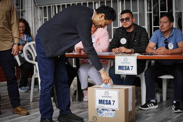 (260622) -- BOGOTA, June 22, 2026 -- Left-wing candidate Ivan Cepeda casts his ballot at a polling station in Bogota, Colombia, June 21, 2026. Independent candidate Abelardo De la Espriella, associated with the far-right Defenders of the Homeland movement, led the presidential runoff election on Sunday and is set to become Colombia s next president for the 2026-2030 term, according to preliminary results released by the National Civil Registry. (Photo by Xinhua) COLOMBIA-PRESIDENTIAL RUNOFF ELECTION AndresxMoreno 