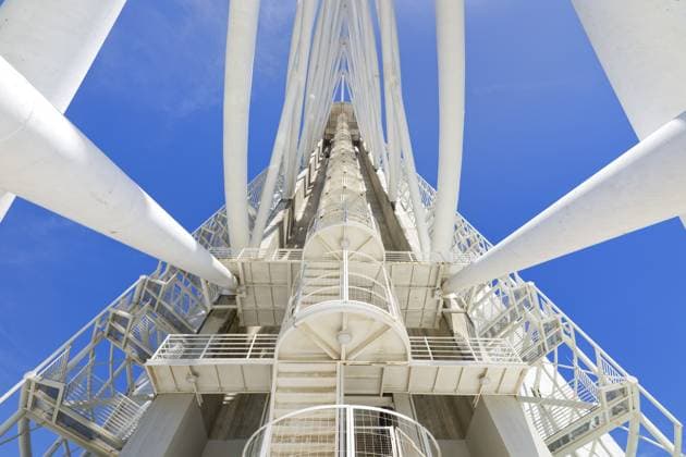 Vasco da Gama Turm entlang des Tejo, Detail der Metallkonstruktion, Park der Nationen, Lissabon, Portugal Vasco da Gama Tower along the Tagus River, Detail of the metallic structure, Park of Nations, Lisbon, Portugal Copyright: imageBROKER G&MxTherin-Weise ibxgab18105131.jpg