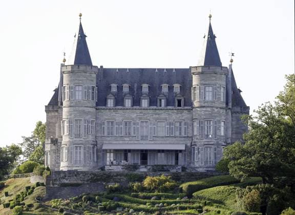 Japan emperor, empress in Belgium Photo taken on June 21, 2026, shows the Royal Castle of Ciergnon in Houyet, southern Belgium, a residence and summer retreat of the Belgian royal family, where Japan s Emperor Naruhito and Empress Masako are staying as part of their official visit to Belgium. (Pool photo)  A14AA0005619770P