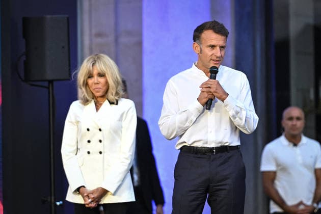 French President Emmanuel Macron and First Lady Brigitte Macron deliver a speech at the annual Fête de la Musique event at the Élysée Palace in Paris on June 21, 2026. Firas Abdullah Pool Bestimage, Paris, France,detected_source_language  Copyright: xFirasxAbdullahx xPoolx xBestimagexFirasxAbdullahx xPoolx xBestimagex