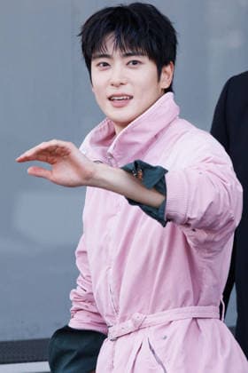 News - Prada - Arrivals - Milan Fashion Week - Menswear Spring Summer 2027 MILAN, ITALY - JUNE 21, 2026: Jaehyun attend the Prada fashion show during the Milan Fashion Week - Menswear Spring Summer 2027 on June 21, 2026 in Milan, Italy. Photo: Cinzia Camela. Milan Fondazione Prada Italy Copyright: xCinziaxCamelax xLiveMediax LPN_2530008