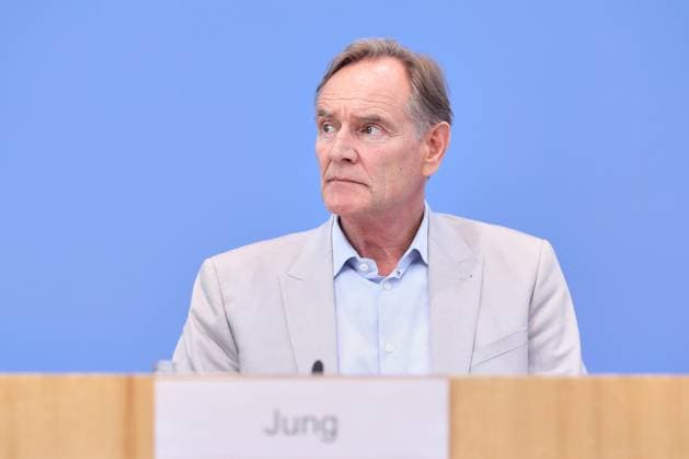 Berlin, Deutschland, 22.06.2026: Bundespressekonferenz: Kommunalfinanzen im freien Fall ? Forderungen der kommunalen Spitzenverbände an Bund und Länder: Burkhard Jung, Präsident des Deutschen Städtetages (DST) *** Berlin, Germany, June 22, 2026 Federal Press Conference Copyright: xdtsxNachrichtenagenturx dts_124320