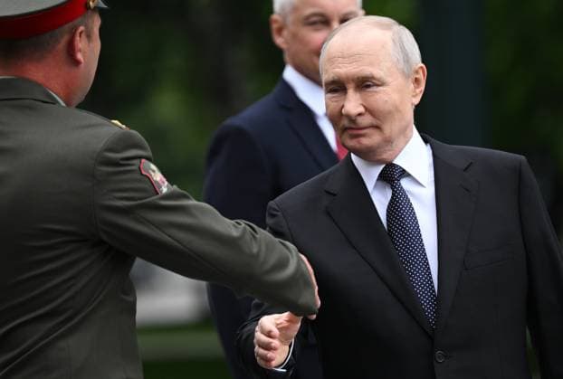 Russia Putin WWII Memory and Sorrow Day 9193332 22.06.2026 Russian President Vladimir Putin attends a wreath-laying ceremony at the Tomb of the Unknown Soldier by the Kremlin wall on the Day of Memory and Sorrow, marking the 85th anniversary of the Nazi German invasion of the Soviet Union during the World War Two, in Moscow, Russia. Alexey Filippov Sputnik Moscow Russia  Copyright: xAlexeyxFilippovx