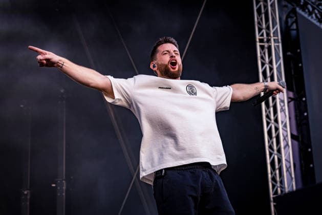 Heroes Festival, Festival, Music, Musik, Deutschrap, Rap, Deutsch, Eventzentrum Geiselwind, Strohofer, Geiselwind, Konzert, 19.06.2026, Bausa Bild: Bausa *** Heroes Festival, Festival, Music, German Rap, Rap, German, Geiselwind Event Center, Strohofer, Geiselwind, Concert, June 19, 2026, Bausa Image Bausa,detected_source_language Copyright: HMBxMedia xMarkusxKoeller