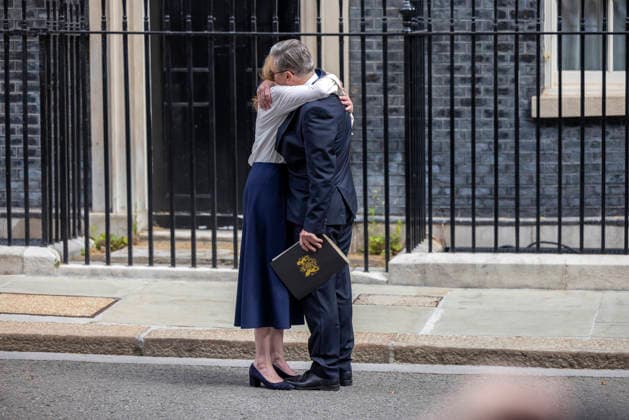 22 June 2026 London, UK: Prime Minister Keir Starmer Announces Resignation Outside No.10 Downing Street 22 June 2026 Westminster, London, UK: Prime Minister Sir Keir Starmer delivers a statement outside No.10 Downing Street announcing that he will step down as Leader of the Labour Party and Prime Minister. Speaking to assembled members of the media, Starmer outlined plans for an orderly leadership transition, with a successor expected to be in place before Parliament returns in September., Credit:Abdullah Bailey Anthony Bailey - B2421 Avalon  Copyright: xAbdullahxBaileyx xAnthonyxBaileyx-xB2421x xAvalonx 1111767416