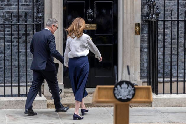 22 June 2026 London, UK: Prime Minister Keir Starmer Announces Resignation Outside No.10 Downing Street 22 June 2026 Westminster, London, UK: Prime Minister Sir Keir Starmer delivers a statement outside No.10 Downing Street announcing that he will step down as Leader of the Labour Party and Prime Minister. Speaking to assembled members of the media, Starmer outlined plans for an orderly leadership transition, with a successor expected to be in place before Parliament returns in September., Credit:Abdullah Bailey Anthony Bailey - B2421 Avalon  Copyright: xAbdullahxBaileyx xAnthonyxBaileyx-xB2421x xAvalonx 1111767456