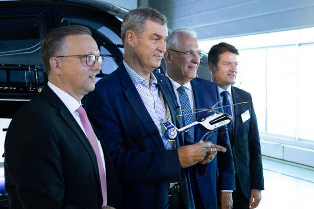 Donauwörth, Bavaria, Germany June 22, 2026: Presentation of the Bavarian Police™s new H145 police helicopters at Airbus Helicopters in Donauwörth. Stefan Thome (CEO, Airbus Helicopters Germany), Dr. Markus Söder (Minister-President of Bavaria, CSU) holding a miniature helicopter, Joachim Herrmann (CSU, Bavarian Minister of the Interior), and Sandro Kirchner (State Secretary of the Interior, CSU) in front of an H145 helicopter *** Präsentation der neuen Polizeihubschrauber des Typs H145 der Bayerischen Polizei bei Airbus Helicopters in Donauwörth. Stefan Thome (Geschäftsführung, CEO, Airbus Helicopters Deutschland), Dr. Markus Söder (Ministerpräsident Bayern, CSU) mit Miniatur Hubschrauber in der Hand, Joachim Herrmann (CSU, I