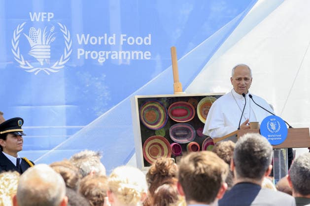 Pope Leo XIV visits the UN World Food Programme headquarters in Rome ROME, ITALY - JUNE 22: Pope Leo XIV greets the staff of the World Food Programme at the end of his visit at the headquarters of the UN agency in Rome, Italy, on June 22, 2026. Riccardo De Luca Anadolu Rome Italy. Editorial use only. Please get in touch for any other usage.  Copyright: x2026xAnadoluxRiccardoxDexLucax
