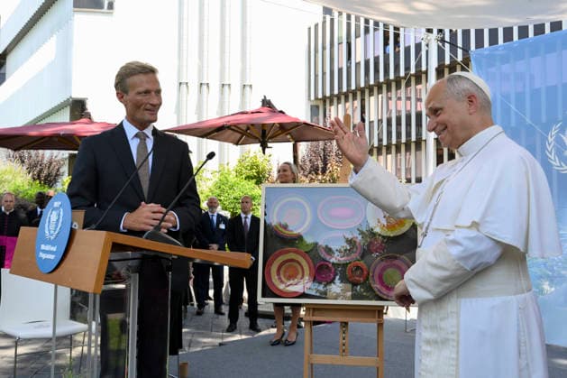 ITALY - POPE LEO XIV DURING A VISIT AT THE HEADQUARTERS OF WORLD FOOD PROGRAMME IN ROME - 2026 6 22 Italy, Rome, Vatican, 2026 6 22 Pope Leo XIV (R) flanked by Carl Skau, acting executive director of the World Food Program (WFP) (L) during a visit at the Headquarters of World Food Programme (WFP), in Rome EDITORIAL USE ONLY - NO BOOKS Copyright: xVATICANxMEDIAx