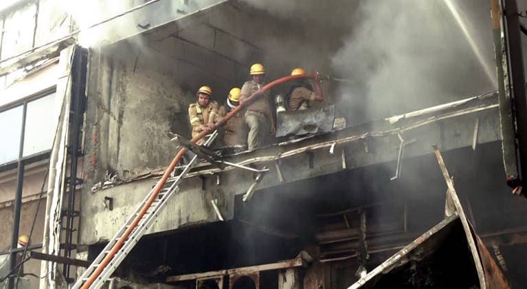 RECORD DATE NOT STATED Firefighting and rescue operations underway as a fire breaks out at a coaching centre in Aliganj Lucknow, Jun 22 (ANI): Firefighting and rescue operations underway as a fire breaks out at a coaching centre in Aliganj, in Lucknow on Monday. (ANI Video Grab) Lucknow Uttar Pradesh India Copyright: xANIx ANI_20260622195