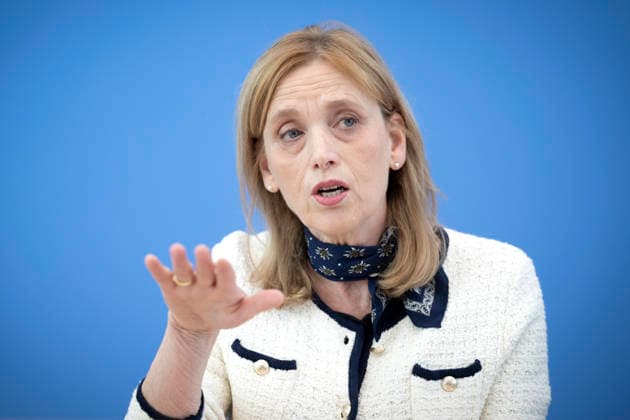 Karin Prien, Bildungbericht DEU, Deutschland, Germany, Berlin, 15.06.2026 Karin Prien , Bundesministerin fuer Bildung, Familie, Senioren, Frauen und Jugend CDU in der Bundespressekonferenz bei der Vorstellung Veroeffentlichung vom Bericht Bildung in Deutschland 2026 in Berlin Deutschland en: Karin Prien , Federal Minister for Education, Family, Senior Citizens, Women and Youth CDU , at the Federal Press Conference during the presentation of he report Education in Germany 2026 in Berlin Germany *** Karin Prien, Education Report DEU, Germany, Berlin, June 15, 2026 Karin Prien, Federal Minister for Education, Family, Senior Citizens, Women, and Youth (CDU), at the Federal Press Conference during the presentation and publication of the repo