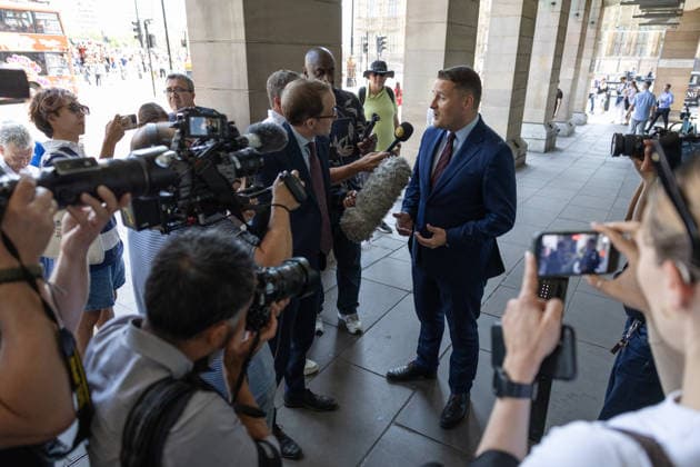 Andy Burnham sworn in 22 06 2026 - Central London Wes Streeting is seen arriving Portcullis House at the Houses of Parliament ahead of Andy Burnham being sworn in as an MP.  Copyright: xJoshuaxBrattx NINTCHDBPICT001090229028