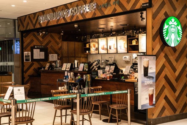 June 22, 2026, Seoul, South Korea: The interior of a closed up Starbucks store seen. Starbucks Korea suspended operations across all locations to conduct mandatory historical sensitivity training for its workforce. The drastic measure follows a disastrous promotional campaign that sparked fierce political and public outrage by drawing painful parallels to a pro-democracy massacre. Seoul South Korea  - ZUMAs197 20260622_aaa_s197_025 Copyright: xSimonxShinx