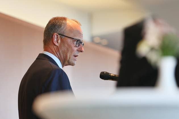 Berlin, Deutschland, 22.06.2026: Bundeskanzleramt: Medaillengewinner der Olympischen und Paralympischen Spiele im Kanzleramt: Bundeskanzler Friedrich Merz (CDU) begrüßt die Olympia-Teilnehmer *** Berlin, Germany, June 22, 2026 Federal Chancellery Olympic and Paralympic medalists at the Federal Chancellery Federal Chancellor Friedrich Merz (CDU) welcomes the Olympic athletes,detected_source_language Copyright: xdtsxNachrichtenagenturx dts_124372