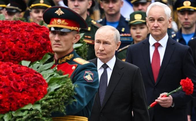 Russian President Vladimir Putin lays a wreath at the Tomb of the Unknown Soldier by the Kremlin Wall in Moscow, Russian President Vladimir Putin lays a wreath at the Tomb of the Unknown Soldier by the Kremlin Wall in Moscow, Russia, on June 22, 2026, the 85th anniversary of the start of World War II, to honor the memory of soldiers who fell fighting against Nazi forces. Photo by Russian President official apaimages Russia Russia Russian Federation 220626_Russia_00(13) Copyright: xapaimagesxRussianxPresidentxxofficialx xapaimagesx