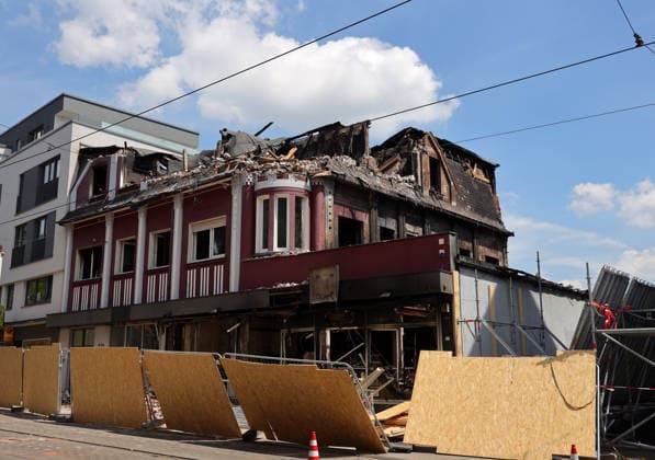 22.06.2026, Deutschland, NRW, Immobilien, Brandschäden, Ausgebrannte TEDI Filiale in Bochum, auch darüberliegende Wohnungen wurden zerstört, Brand, Feuer, Deutschland *** June 22, 2026, Germany, North Rhine-Westphalia, Real Estate, Fire Damage, Burned-out TEDI Store in Bochum; apartments above it were also destroyed, Fire, Germany,detected_source_language Copyright: xD.xKerlekin SnowfieldxPhotographyx SF220626TEDID2