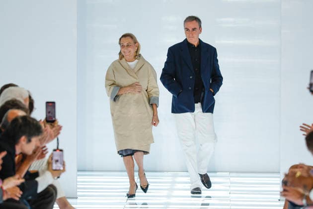 Designers Miuccia Prada and Raf Simons on the runway at the Prada fashion show during Milan Mens Fashion Week Spring Summer 2027 on June 21, 2026, in Milan, Italy. Bestimage Milan France,detected_source_language  Copyright: xAgencex xBestimagexAgencex xBestimagex
