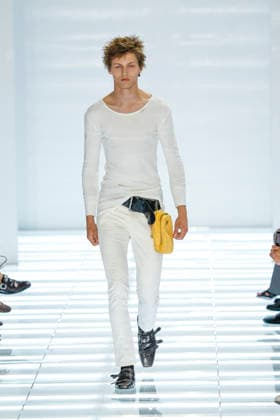 Runway at the Prada fashion show during Milan Fashion Week Menswear Spring Summer 2027 on June 21, 2026, in Milan, Italy Bestimage Milan France,detected_source_language  Copyright: xAgencex xBestimagexAgencex xBestimagex
