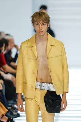 Runway at the Prada fashion show during Milan Fashion Week Menswear Spring Summer 2027 on June 21, 2026, in Milan, Italy Bestimage Milan France,detected_source_language  Copyright: xAgencex xBestimagexAgencex xBestimagex