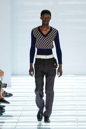 Runway at the Prada fashion show during Milan Fashion Week Menswear Spring Summer 2027 on June 21, 2026, in Milan, Italy Bestimage Milan France,detected_source_language  Copyright: xAgencex xBestimagexAgencex xBestimagex