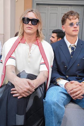 IPA85941621 - Milan, Milan Men™s Fashion Week Spring Summer 2027 - Men™s Fashion, Spring Summer 2027 - Thom Browne fashion show - front row Pictured: Jamie Campbell Bower and Joe Burrow  Copyright: xRiccardoxGIordanox xRiccardoxGiordanox 85941621