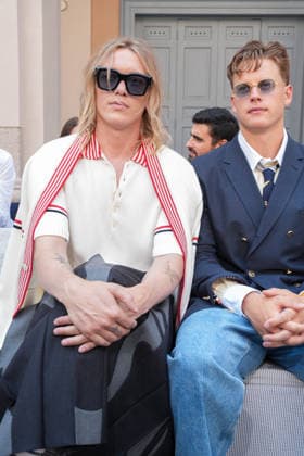 IPA85941624 - Milan, Milan Men™s Fashion Week Spring Summer 2027 - Men™s Fashion, Spring Summer 2027 - Thom Browne fashion show - front row Pictured: Jamie Campbell Bower and Joe Burrow  Copyright: xRiccardoxGIordanox xRiccardoxGiordanox 85941624