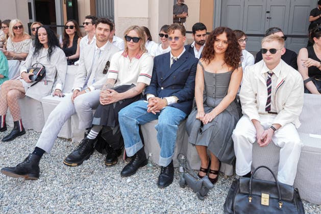 IPA85941704 - Milan, Milan Men™s Fashion Week Spring Summer 2027 - Men™s Fashion, Spring Summer 2027 - Thom Browne fashion show - front row Pictured: Charlie Hall, Jamie Campbell Bower, Joe Burrow, Olivia Cooke, and Curry Barker  Copyright: xRiccardoxGIordanox xRiccardoxGiordanox 85941704