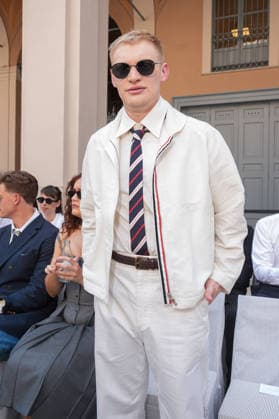IPA85941715 - Milan, Milan Men™s Fashion Week Spring Summer 2027 - Men™s Fashion, Spring Summer 2027 - Thom Browne fashion show - front row Pictured: Curry Barker  Copyright: xRiccardoxGIordanox xRiccardoxGiordanox 85941715