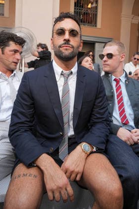 IPA85941871 - Milan, Milan Men™s Fashion Week Spring Summer 2027 - Men™s Fashion, Spring Summer 2027 - Thom Browne fashion show - front row Pictured: Marco Mengoni  Copyright: xRiccardoxGIordanox xRiccardoxGiordanox 85941871