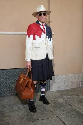 IPA85941537 - Milan, Milan Men™s Fashion Week Spring Summer 2027 - Men™s Fashion, Spring Summer 2027 - Thom Browne fashion show - front row Pictured: Guest  Copyright: xRiccardoxGIordanox xRiccardoxGiordanox 85941537