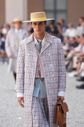 IPA85942206 - Milan, Milan Men™s Fashion Week Spring Summer 2027 - Men™s Fashion, Spring Summer 2027 - Thom Browne fashion show - runway in the photo: Model  Copyright: xRiccardoxGIordanox xRiccardoxGiordanox 85942206