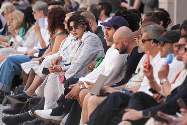 IPA85942300 - Milan, Milan Men™s Fashion Week Spring Summer 2027 - Men™s Fashion, Spring Summer 2027 - Thom Browne fashion show - runway in the photo: Model  Copyright: xRiccardoxGIordanox xRiccardoxGiordanox 85942300