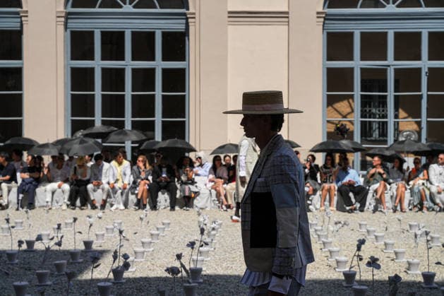IPA85942306 - Milan, Milan Men™s Fashion Week Spring Summer 2027 - Men™s Fashion, Spring Summer 2027 - Thom Browne fashion show - runway in the photo: Model  Copyright: xRiccardoxGIordanox xRiccardoxGiordanox 85942306