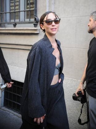 RECORD DATE NOT STATED IPA85945529 - MILAN—MATILDA DE ANGELIS ARRIVES AT THE ARMANI FASHION SHOW  Copyright: xx xx 85945529