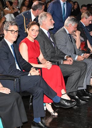 King Felipe IV Presents the 43rd Annual King of Spain International Journalism Awards 2026 Félix Bolanos, Isabel Díaz Ayuso, and King Felipe VI during the awards ceremony for the 2026 King of Spain International Journalism Awards, on June 22, 2026, in Madrid, Spain. These awards are organized by the EFE News Agency and the Spanish Agency for International Development Cooperation (AECID), and since 1983 have recognized journalistic excellence in Ibero-American countries, as well as in those nations with which Spain maintains historical, KING PHILIP VI KING OF SPAIN INTERNATIONAL JOURNALISM AWARDS EFE NEWS AGENCY SPANISH AGENCY FOR INTERNATIONAL DEVELOPMENT COOPERATION José Madrid Madrid, Spain,detected_source_language  Copyright: xJosÃ xOlivax 7615695
